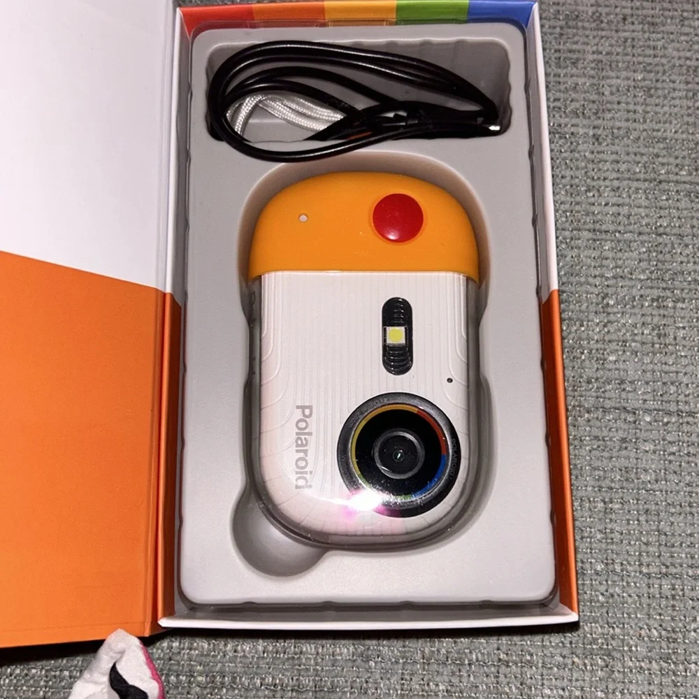 Polaroid Wave Underwater 18 MP Splash Waterproof Camera with Wi-fi connectivity